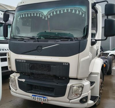 2019 Volvo Vm 330 4X2R