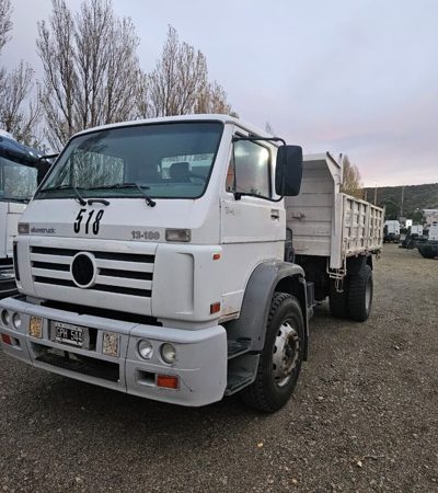 2008 Volkswagen 13.180 VOLCADORA