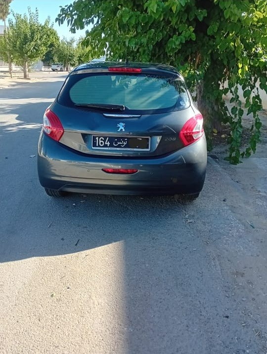 2013 Peugeot 208 1.2BVM(82CV)